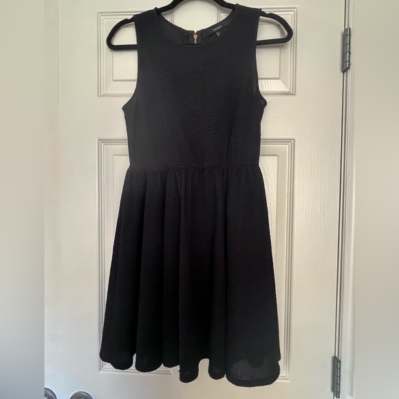Forever 21 Dresses & Skirts - 3/$20☀️ F21 Black Fit and Flare Dress
